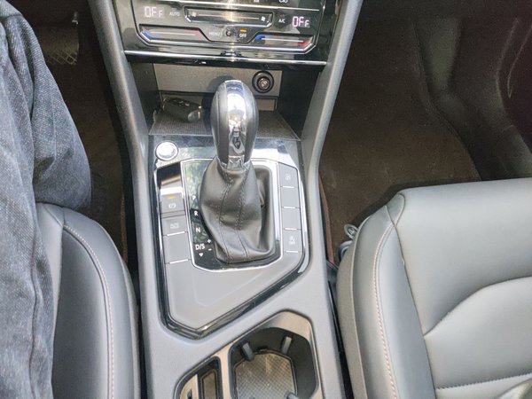 Volkswagen Tharu 2021, 77600 км, за 13548 USD