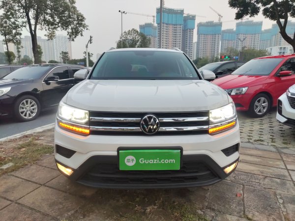 Volkswagen Tharu 2021 280TSI Two-Wheel-Drive Luxury Plus Edition, 2021 года