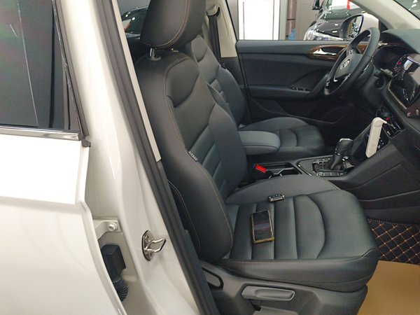 Volkswagen Tharu 2021, 40700 км, за 15105 USD - фото 23