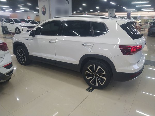 Volkswagen Tharu 2021, 67400 км, за 13626 USD