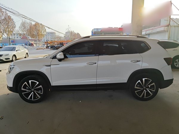 Volkswagen Tharu 2021, 91600 км, за 13028 USD