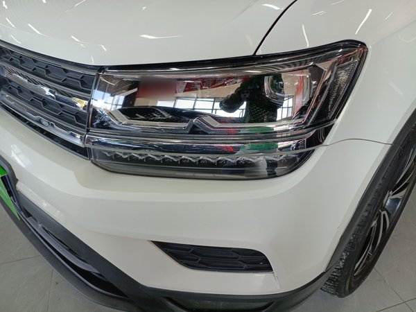 Volkswagen Tharu 2022 280TSI Two-Wheel-Drive Luxury Edition, 2022 года