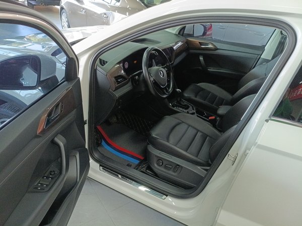 Volkswagen Tharu 2022, 56500 км, за 16991 USD - фото 21