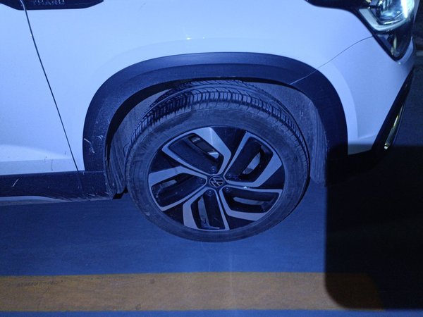 Volkswagen Tharu 2023, 23600 км, за 18416 USD