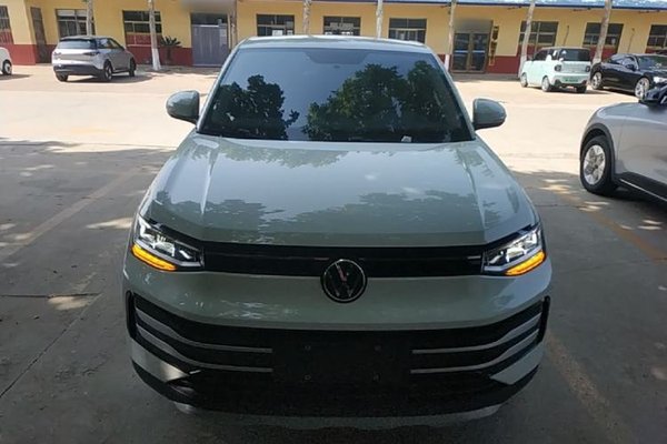 Volkswagen Tharu 2025, 11600 км, за 12791 USD