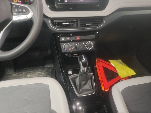 Volkswagen Tharu 2025, 5100 км, за 15596 USD - фото 17