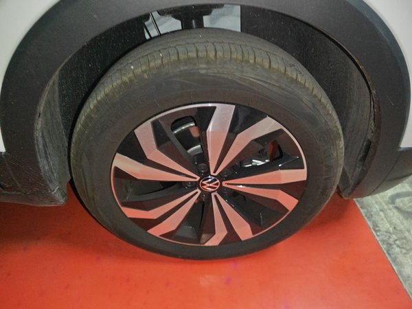 Volkswagen Tharu 2025, 800 км, за 14029 USD