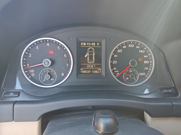 Volkswagen Tiguan 2012 1.8TSI Automatic All-Wheel Drive Elite Edition, 2012 года