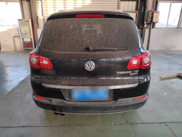 Volkswagen Tiguan 2012, 243000 км, за 4899 USD