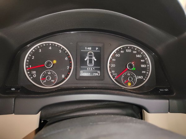 Volkswagen Tiguan 2012, 243000 км, за 4899 USD - фото 11