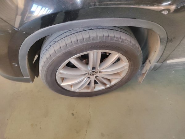 Volkswagen Tiguan 2012, 243000 км, за 4899 USD - фото 22