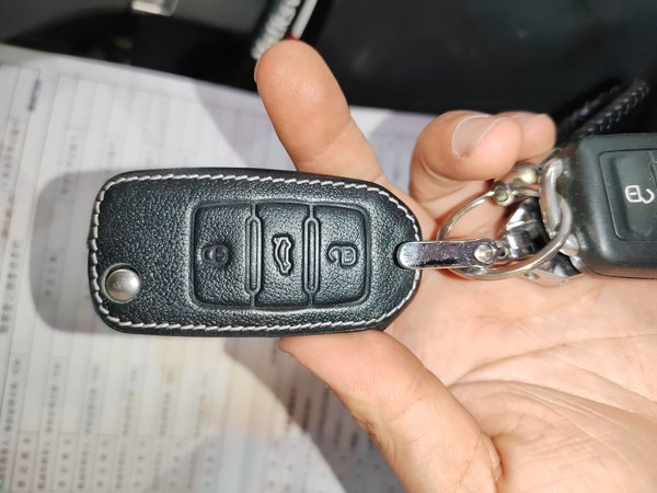 Volkswagen Tiguan 2012, 243000 км, за 4899 USD - фото 8