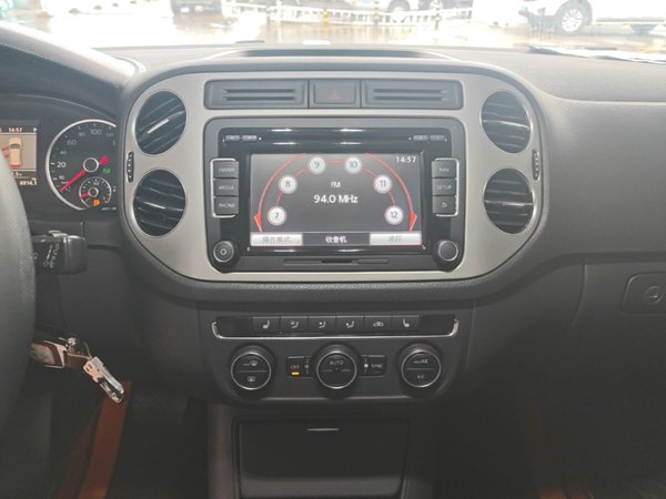 Volkswagen Tiguan 2013, 82300 км, за 6686 USD - фото 16
