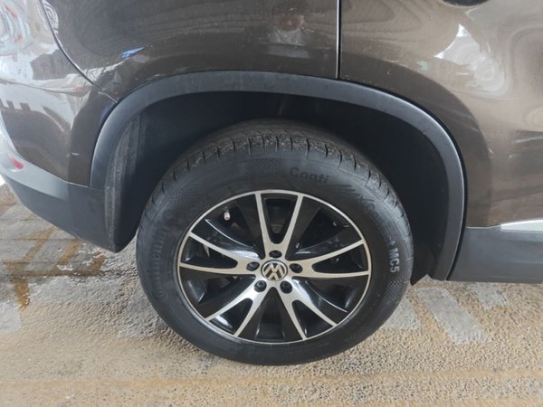 Volkswagen Tiguan 2013, 82300 км, за 6686 USD - фото 10