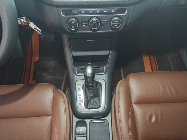 Volkswagen Tiguan 2013, 82300 км, за 6686 USD - фото 17