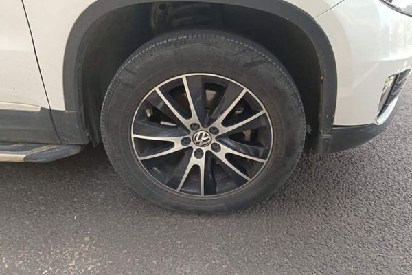 Volkswagen Tiguan 2013, 147500 км, за 5003 USD - фото 8