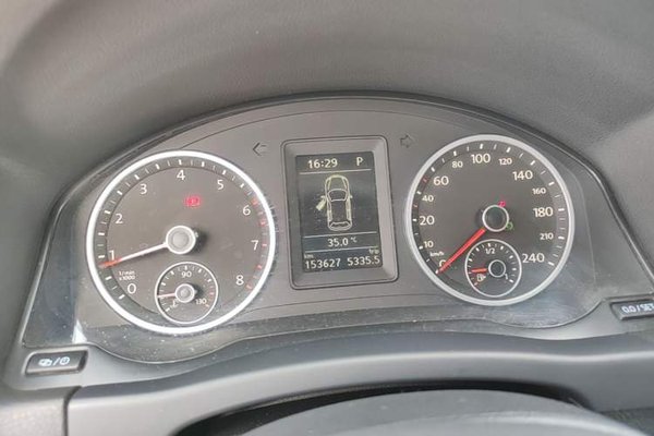 Volkswagen Tiguan 2013, 153600 км, за 5882 USD - фото 14