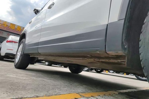 Volkswagen Tiguan 2013, 153600 км, за 5882 USD - фото 26