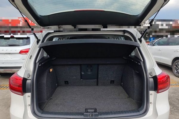 Volkswagen Tiguan 2013, 153600 км, за 5882 USD - фото 22