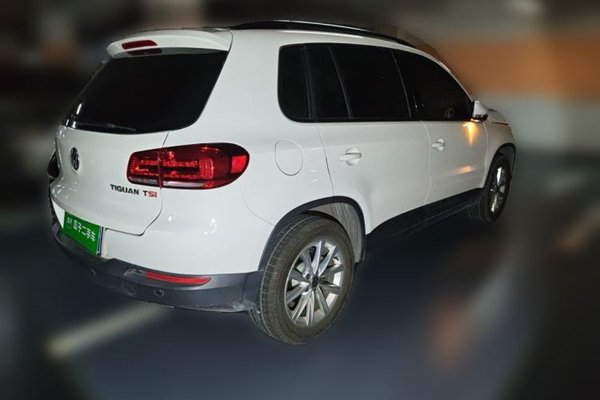 Volkswagen Tiguan 2013, 55600 км, за 6907 USD