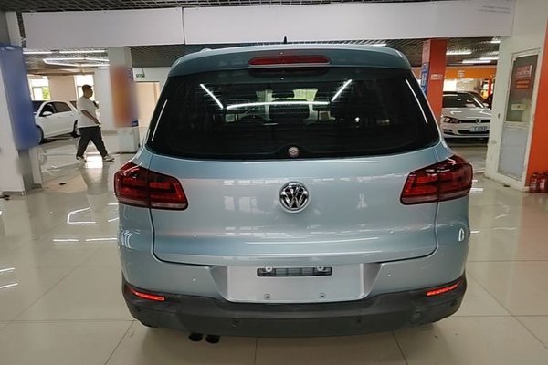 Volkswagen Tiguan 2015, за 6893 USD