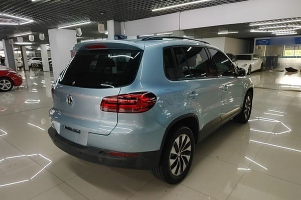 Volkswagen Tiguan 2015, за 6893 USD - фото 6