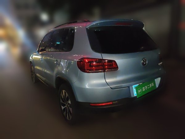 Volkswagen Tiguan 2015, 82899 км, за 5846 USD