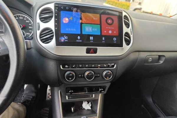 Volkswagen Tiguan 2015, 105600 км, за 7528 USD - фото 10