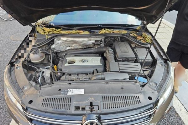 Volkswagen Tiguan 2015, 105600 км, за 7528 USD - фото 17