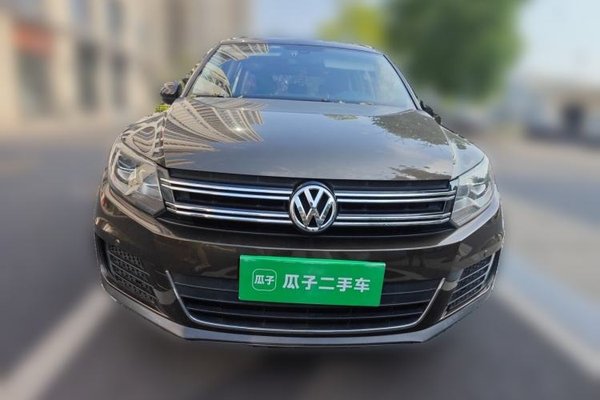 Volkswagen Tiguan 2015, 105600 км, за 7528 USD