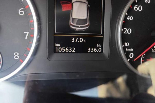 Volkswagen Tiguan 2015, 105600 км, за 7528 USD - фото 9