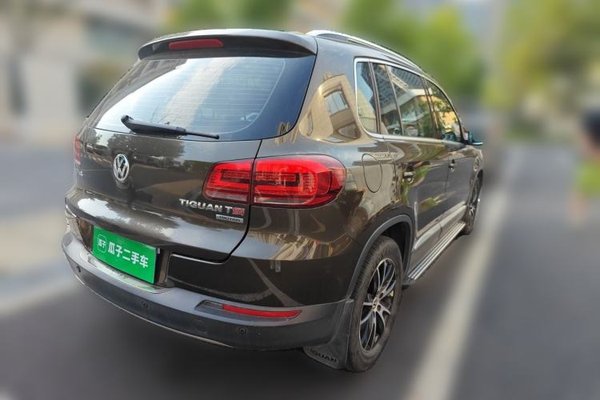 Volkswagen Tiguan 2015, 105600 км, за 7528 USD