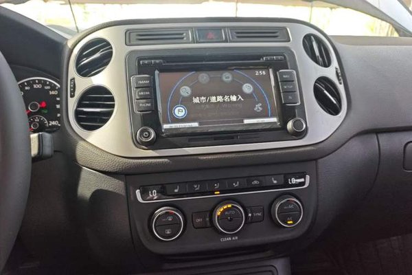 Volkswagen Tiguan 2015, 114000 км, за 8490 USD - фото 15