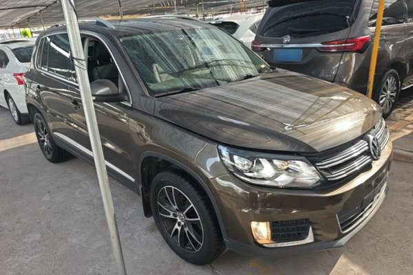 Volkswagen Tiguan 2015, 114000 км, за 8490 USD