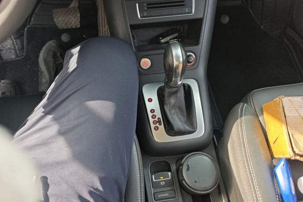 Volkswagen Tiguan 2015, 114000 км, за 8490 USD - фото 16
