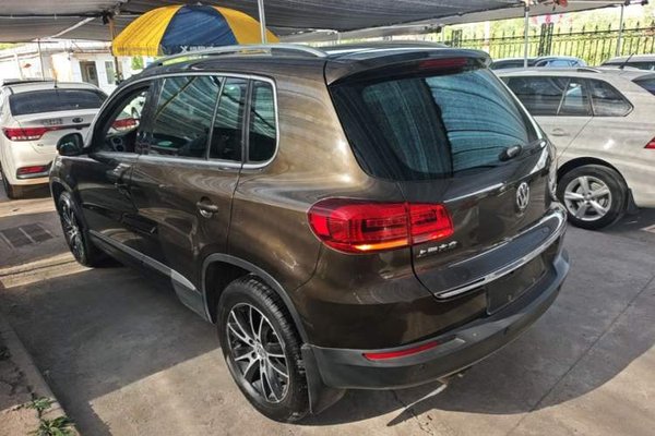 Volkswagen Tiguan 2015, 114000 км, за 8490 USD