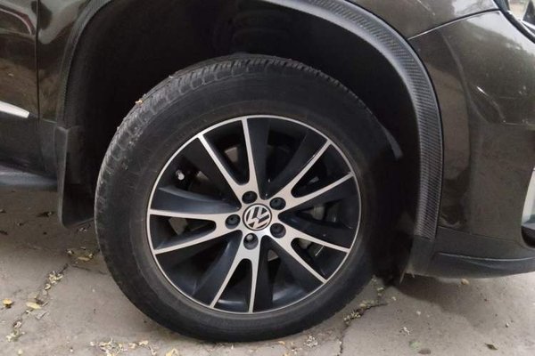 Volkswagen Tiguan 2015, 130700 км, за 6179 USD - фото 8