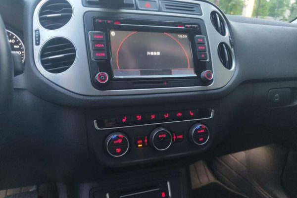 Volkswagen Tiguan 2015, 141700 км, за 5708 USD - фото 14