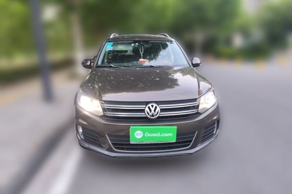 Volkswagen Tiguan 2015, 141700 км, за 5708 USD