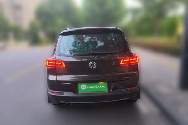 Volkswagen Tiguan 2015, 141700 км, за 5708 USD