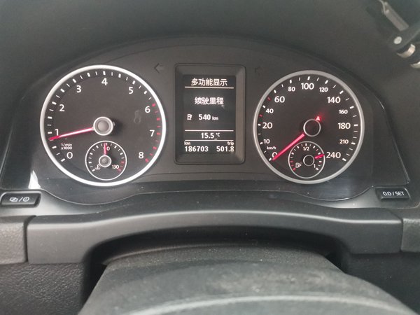 Volkswagen Tiguan 2015, 186700 км, за 5146 USD - фото 17