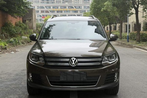 Volkswagen Tiguan 2015, 52100 км, за 8636 USD
