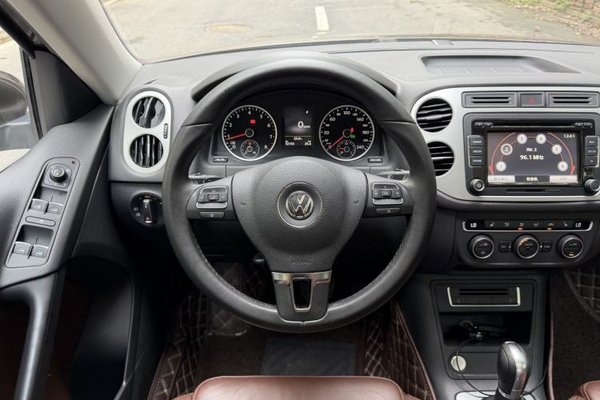 Volkswagen Tiguan 2015, 52100 км, за 8636 USD - фото 13