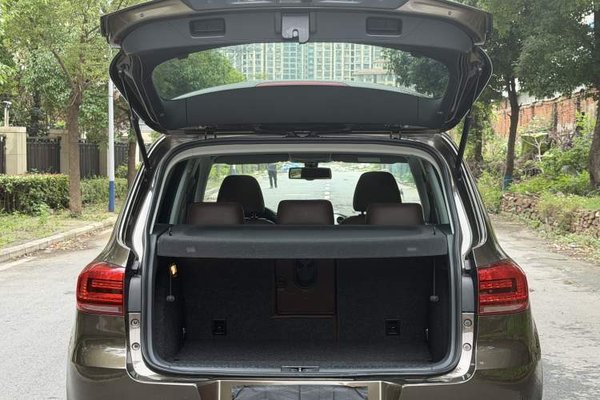 Volkswagen Tiguan 2015, 52100 км, за 8636 USD - фото 22