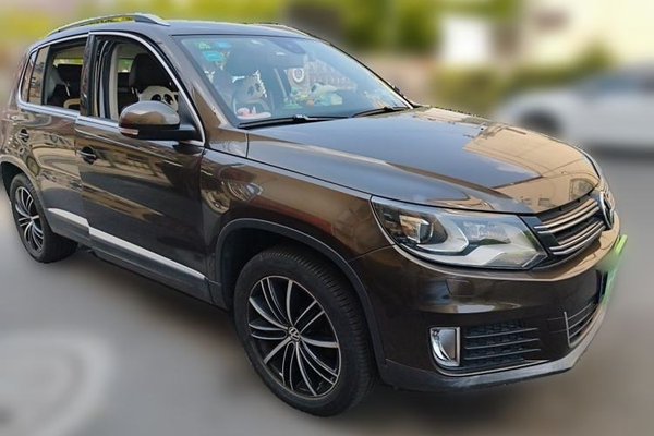 Volkswagen Tiguan 2015, 54100 км, за 7885 USD