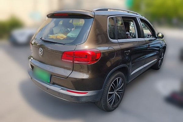 Volkswagen Tiguan 2015, 54100 км, за 7885 USD - фото 6