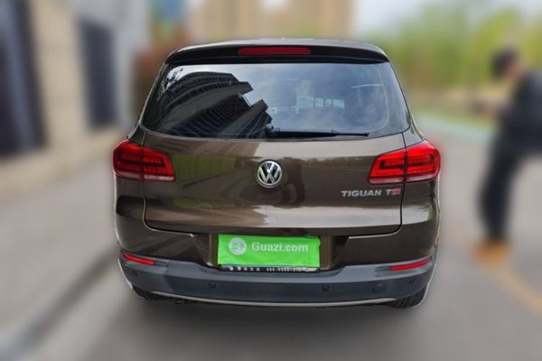 Volkswagen Tiguan 2015, 98500 км, за 9186 USD