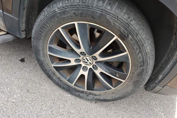 Volkswagen Tiguan 2015, 98500 км, за 9186 USD - фото 8