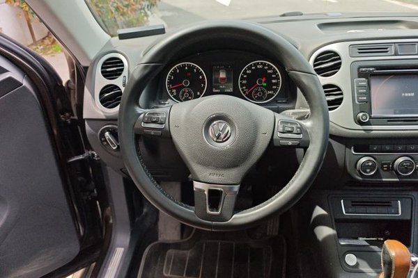 Volkswagen Tiguan 2015, 98500 км, за 9186 USD - фото 9