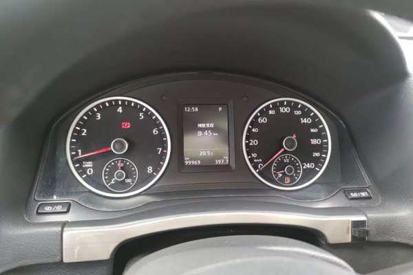 Volkswagen Tiguan 2015, 99900 км, за 7546 USD - фото 24